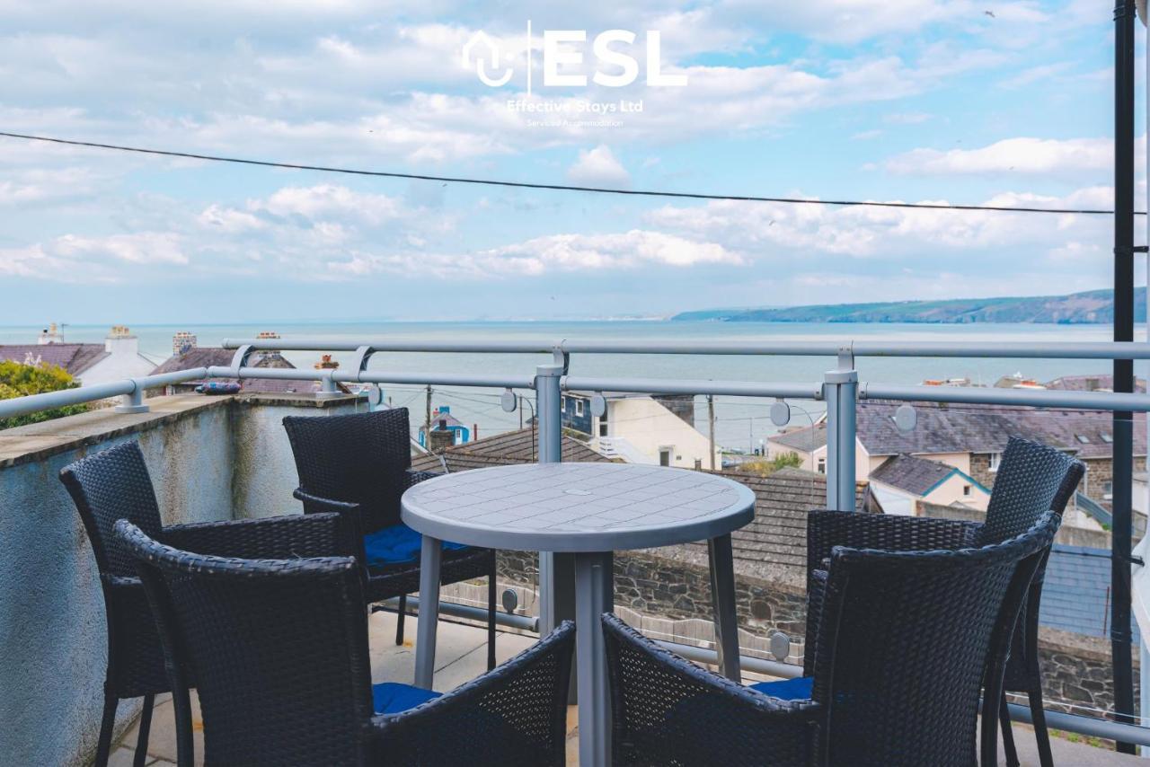 Beautiful En Suite 5 Bedroom Home With Sea Views New Quay  Exteriér fotografie